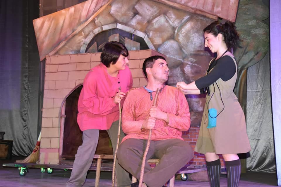 წყალტუბოში, საკონცერტო დარბაზ “ივერიაში” სპექტაკლის პრემიერა გაიმართა