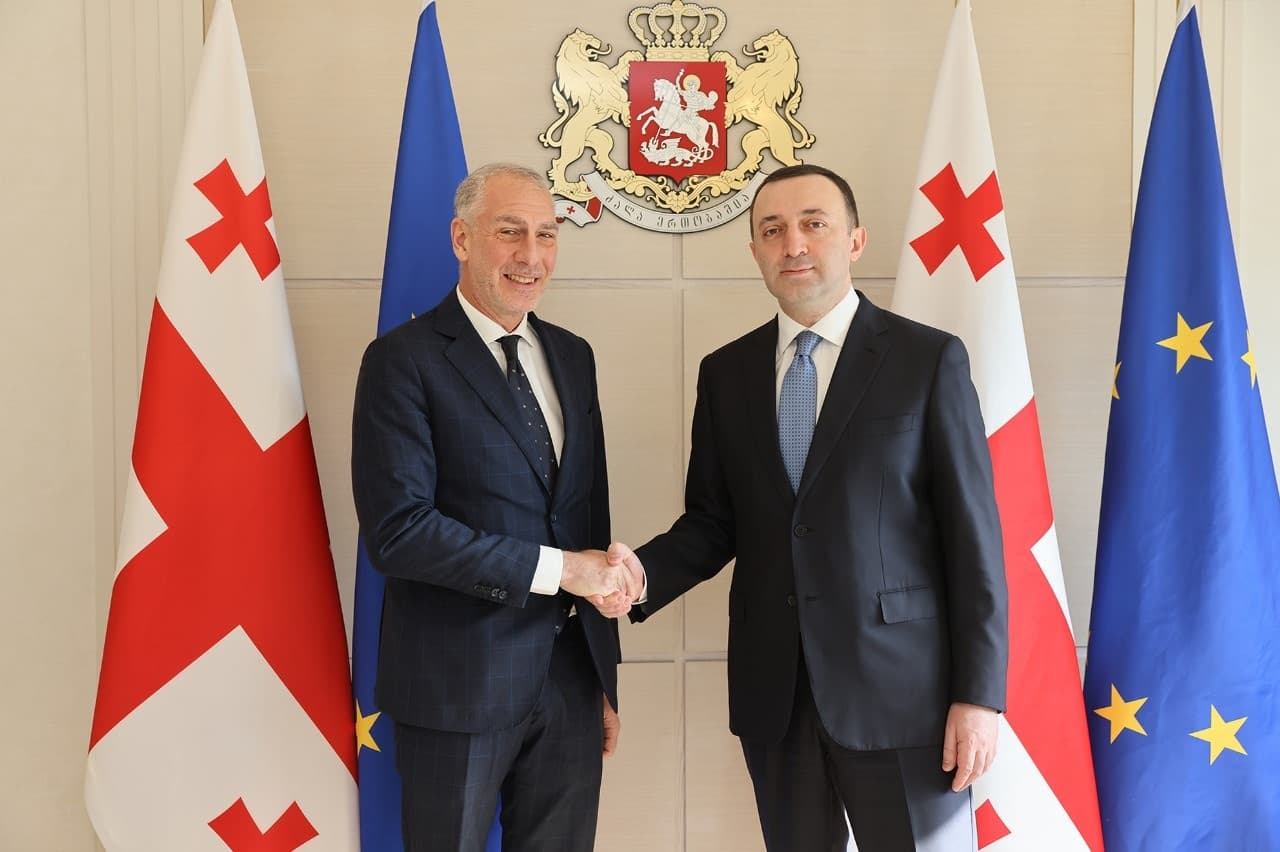 Frontnews image description