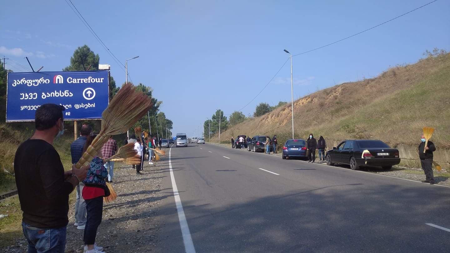 Frontnews image description