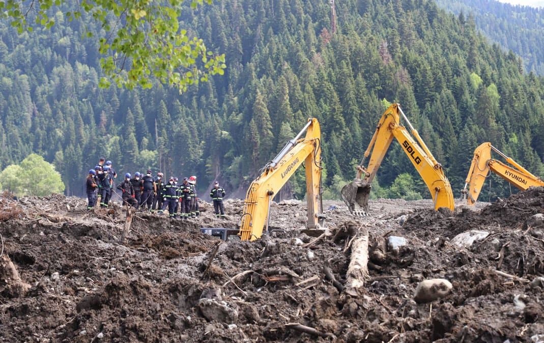 სტიქიის ზონაში კიდევ ორი ცხედარი იპოვეს, ორ დაკარგულს ისევ ეძებენ