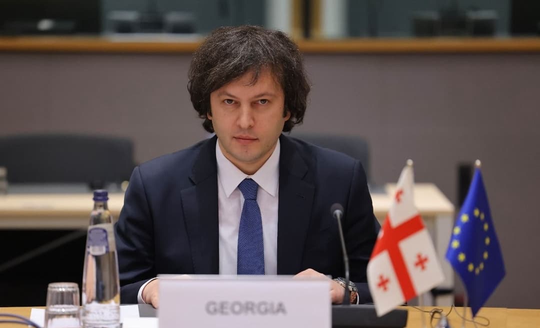 ირაკლი კობახიძე – ღიმილის მომგვრელია, როცა ლევან ხაბეიშვილი, ნიკა გვარამია, გუბაზ სანიკიძე, ანა ნაცვლიშვილი, სალომე სამადაშვილი, გვასწავლიან ევროპულობას