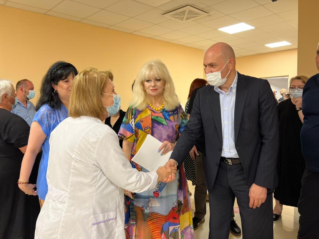 Frontnews image description