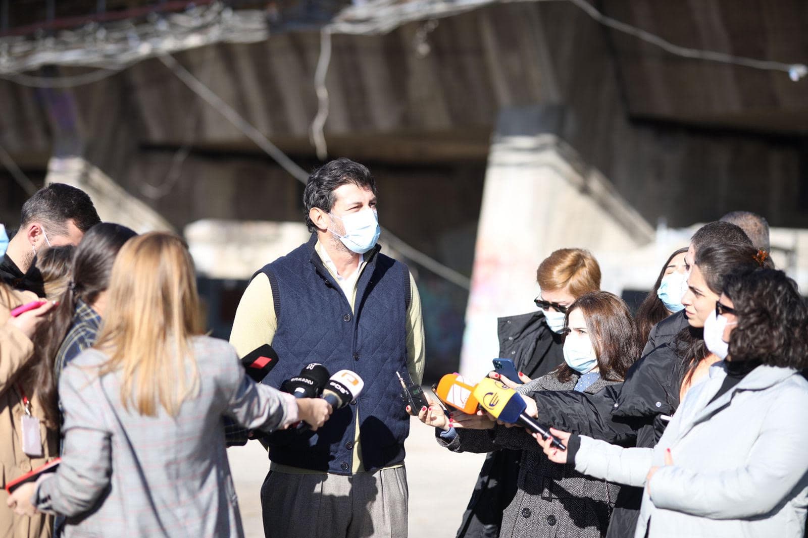 Frontnews image description