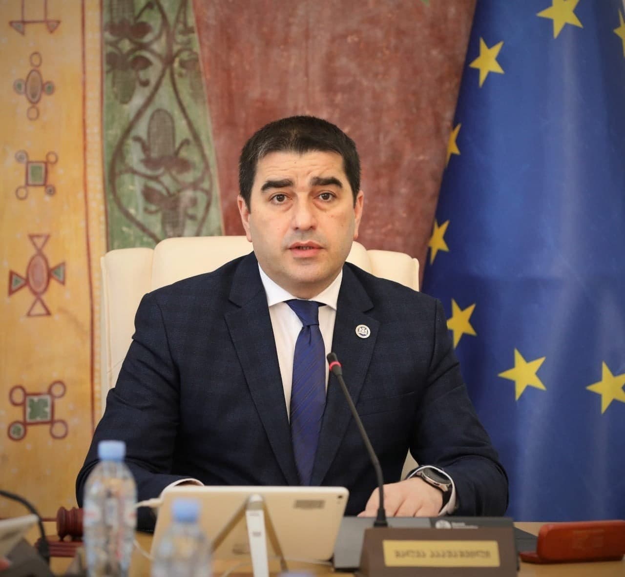 Frontnews image description