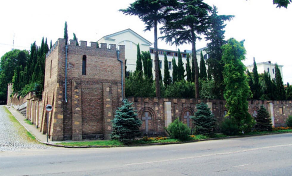 Frontnews image description