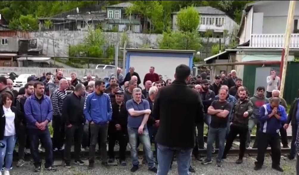 “ბორჯომის” ქარხნის თანამშრომლები პრემიერ-მინისტრთან შეხვედრას ითხოვენ