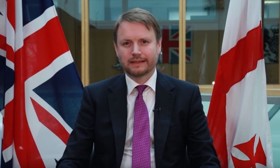 ჯასტინ მაკკენზი სმიტი – დიდი ბრიტანეთის ხელისუფლება უკრაინაში განვითარებული მოვლენებით შეშფოთებულია