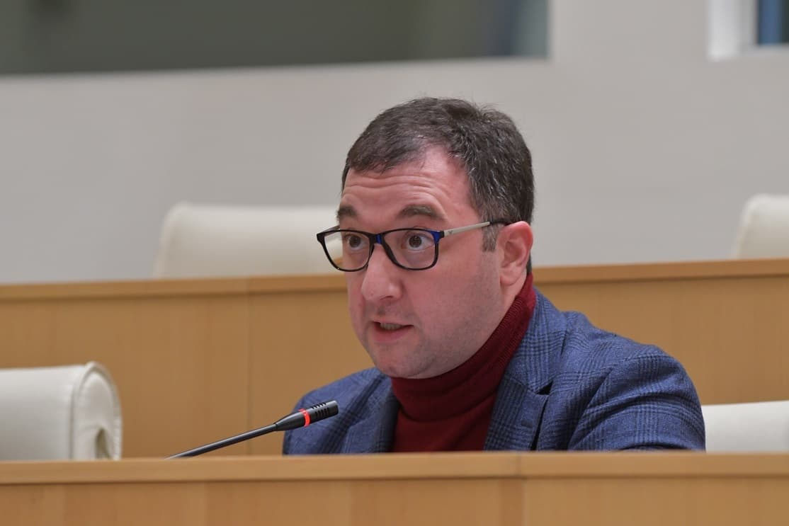 Frontnews image description