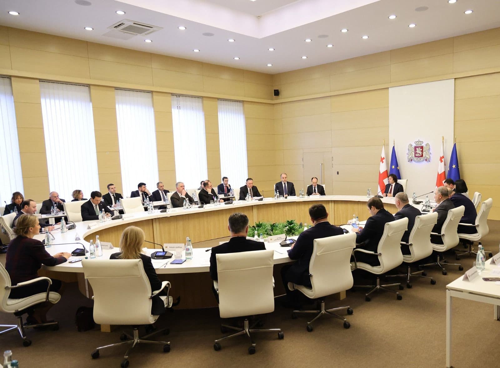 Frontnews image description