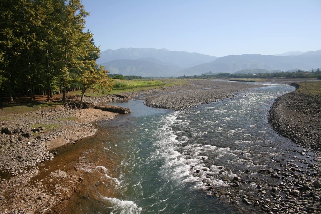 ხობისწყალში ბავშვის დასახმარებლად შესული მამაკაცი დაიხრჩო