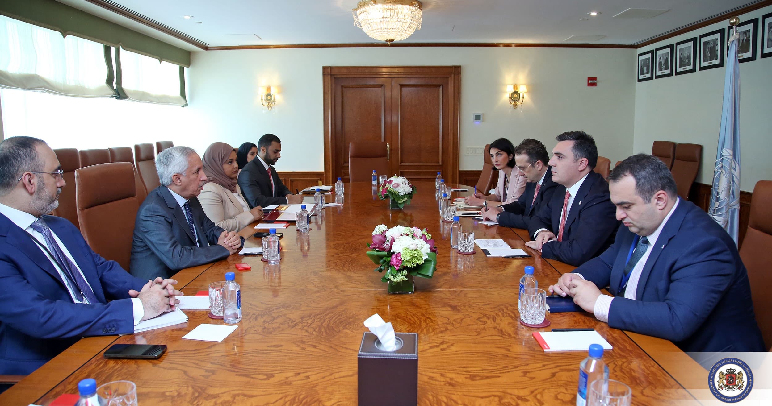 Frontnews image description