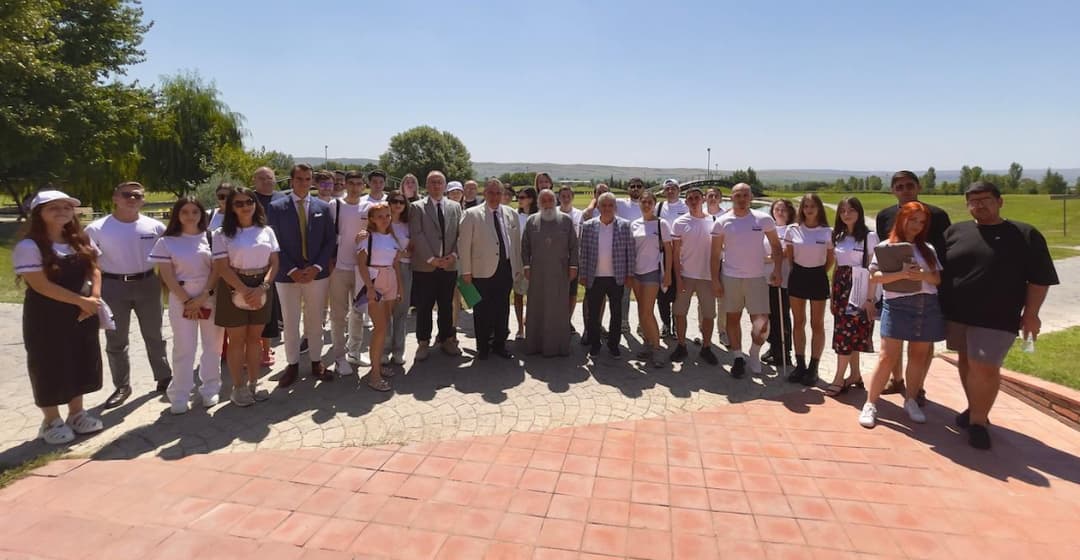 Role of religion in peacemaking is to preach love, including of those who are different – Eminence Grigol