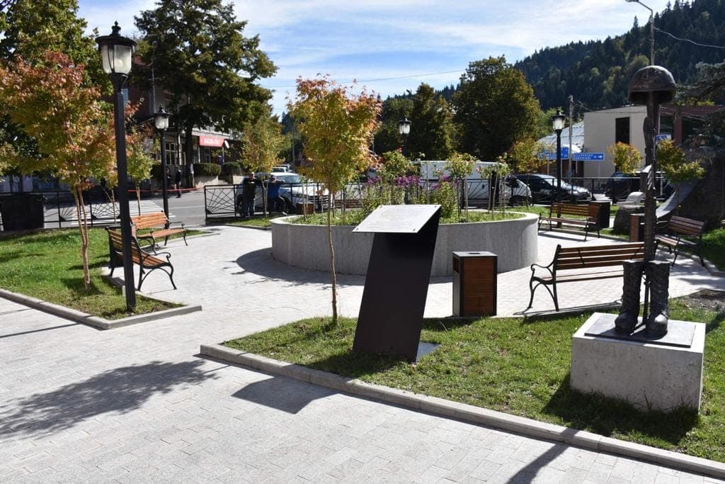 Frontnews image description