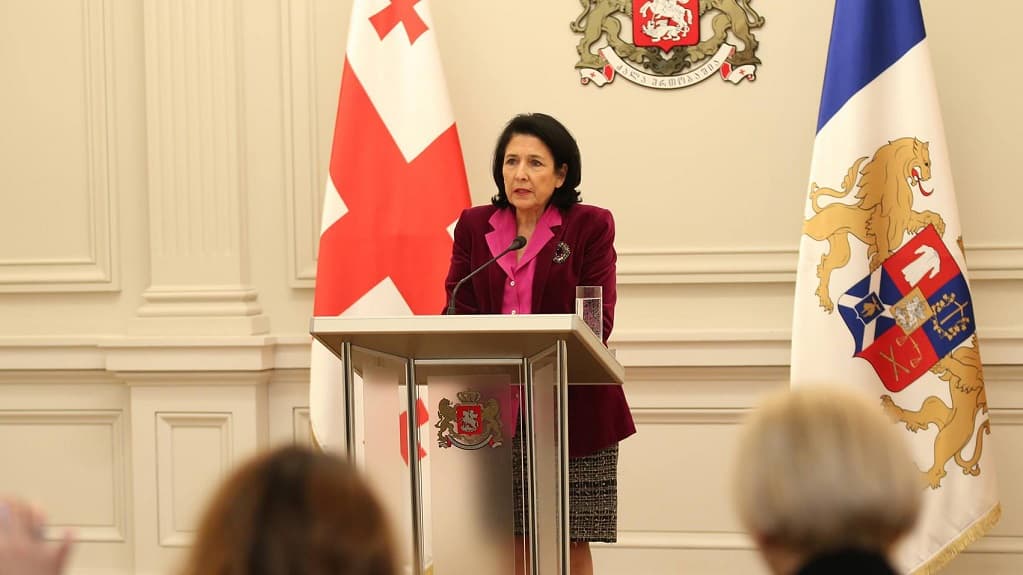 Georgian president to Ukrainians: we will together be in Europe, thanks to fight of your heroes