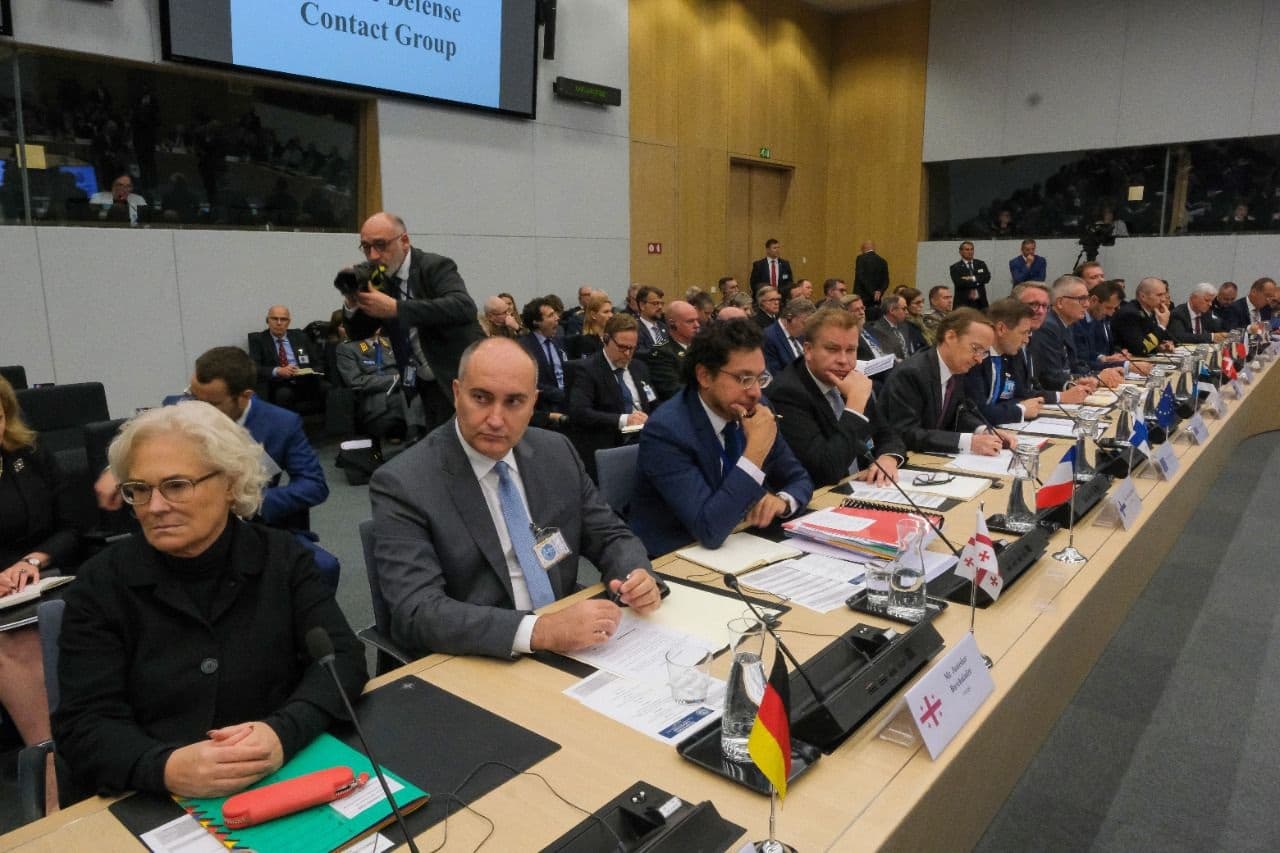 Frontnews image description