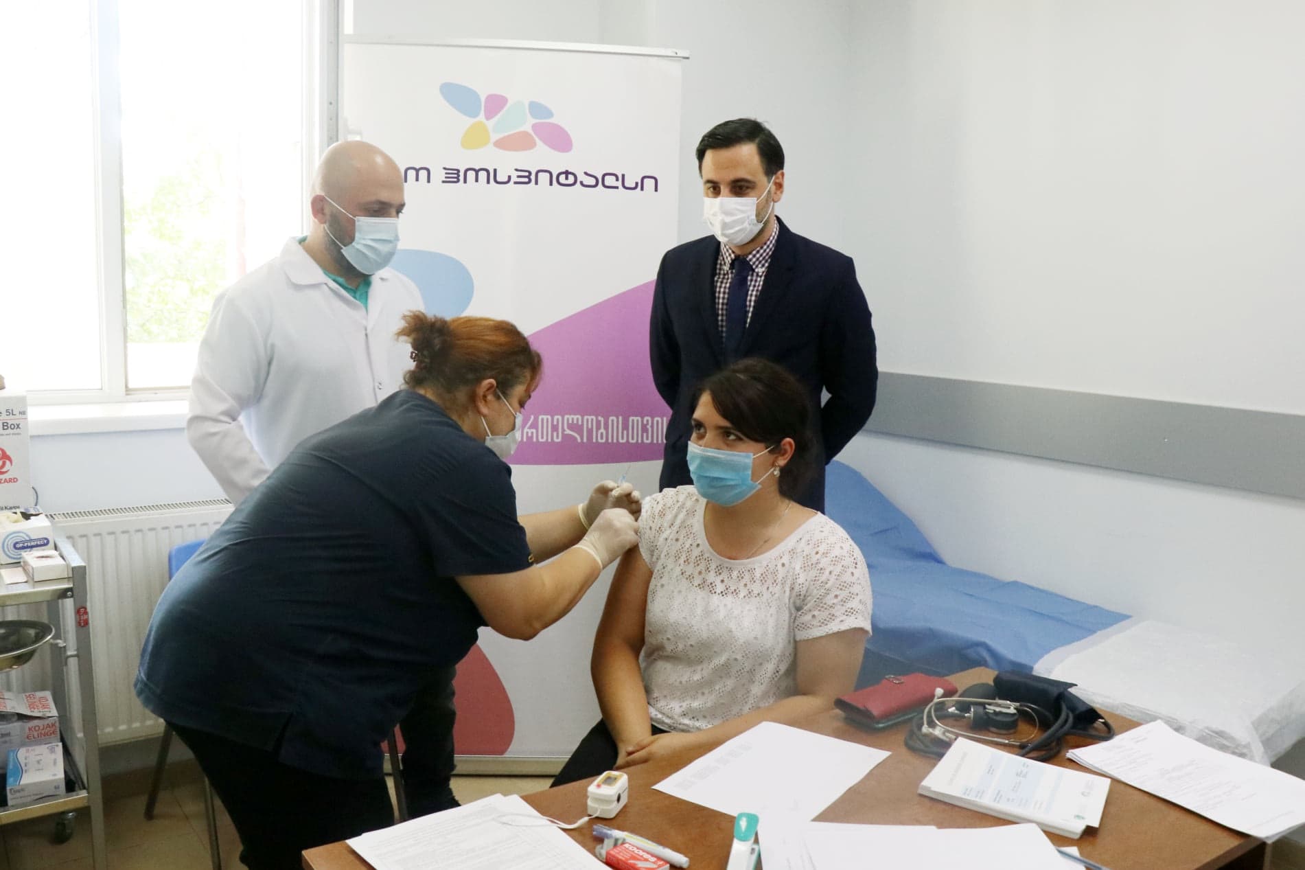 Frontnews image description