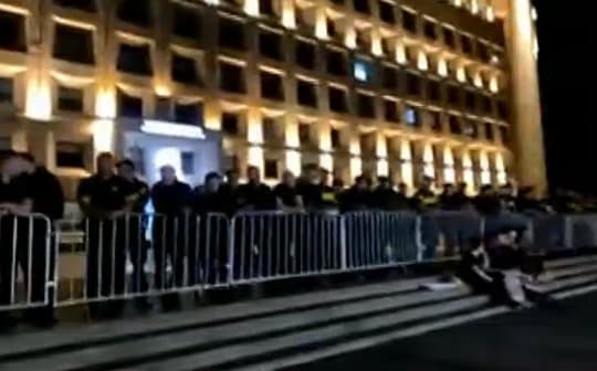 Frontnews image description