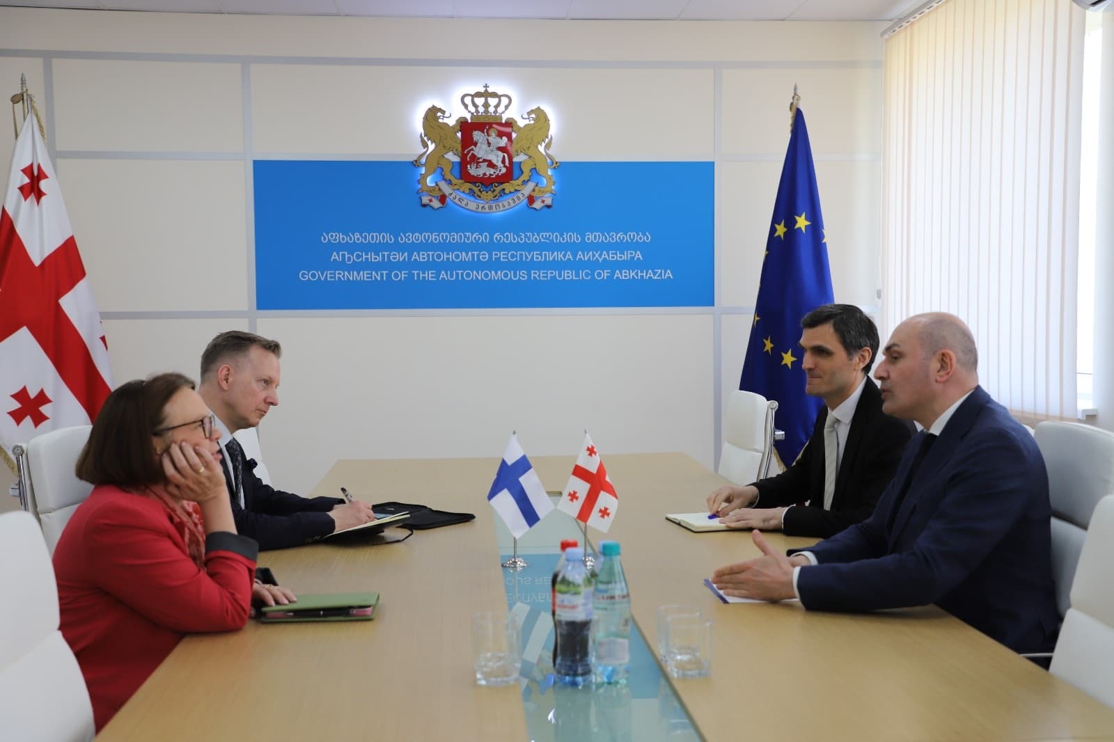 Frontnews image description