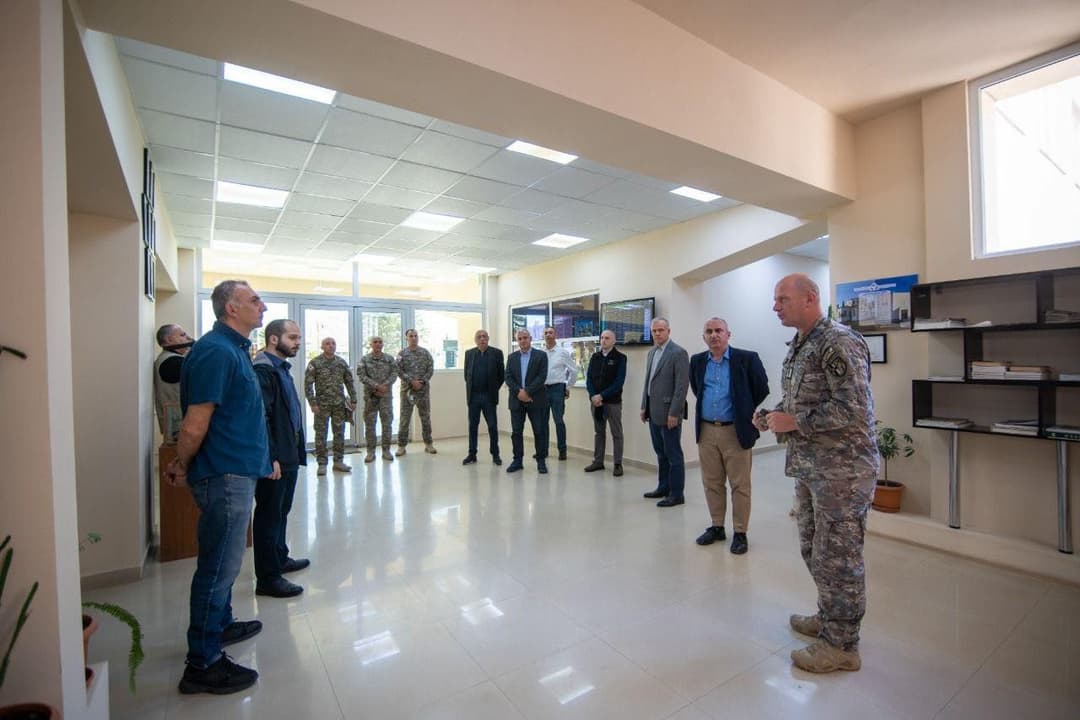 დეპუტატებმა პირველი ქვეითი ბრიგადა და ეროვნული თავდაცვის აკადემია მოინახულეს