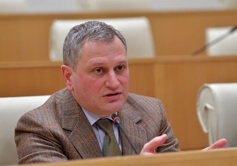 არმაზ ახვლედიანი – ოთხივე ოპოზიციური პარტია ახლა ვალდებულია, სასწრაფოდ შეიმუშაოს ხალხის მიერ მოპოვებული გამარჯვების დაცვისა და მომდევნო მოქმედებების გეგმა