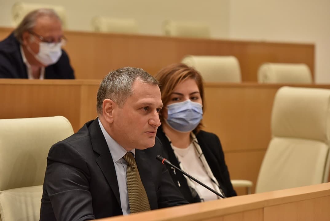 არმაზ ახვლედიანი – მაშინ ვირწმუნებ სააკაშვილის ბრალეულობას, როდესაც მას განსჯის სამართლიანი და არა თქვენი ჯიბის სასამართლო