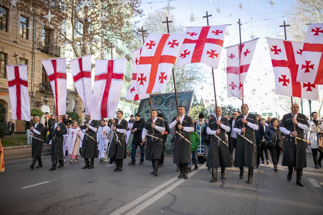 თბილისსა და რეგიონებში ტრადიციული საშობაო მსვლელობები გაიმართა