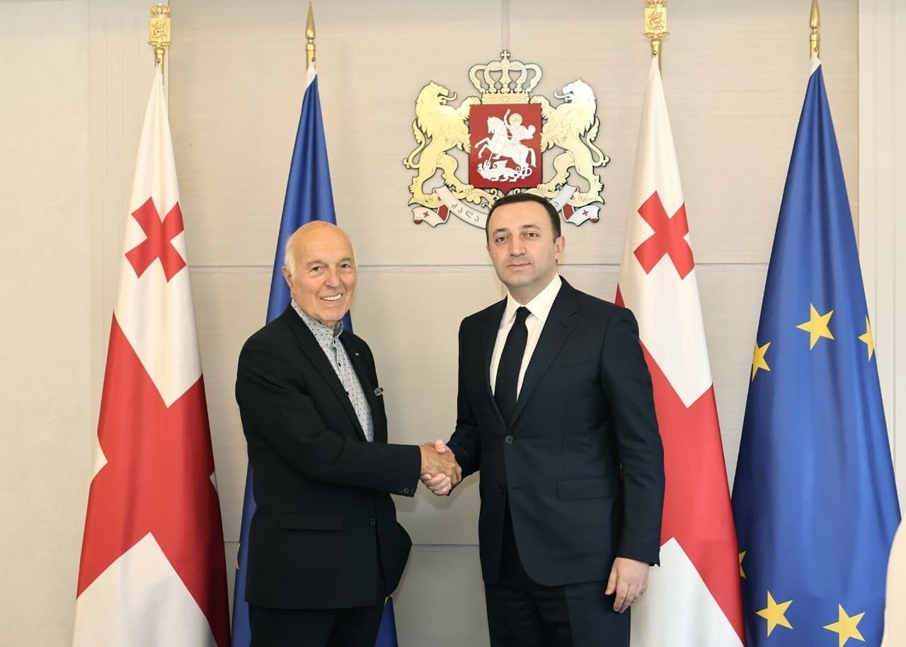 Frontnews image description