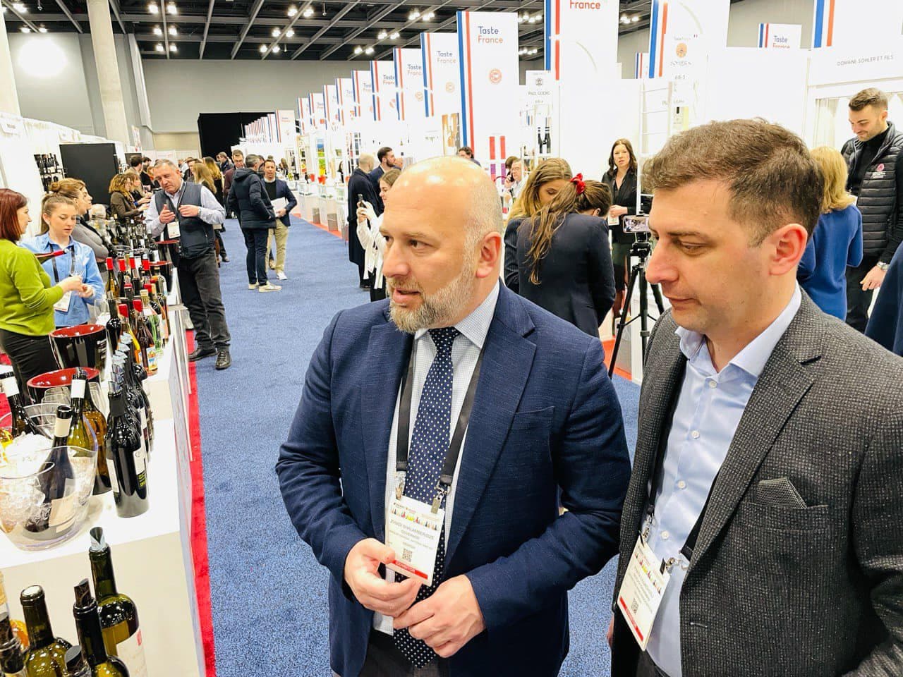 Frontnews image description