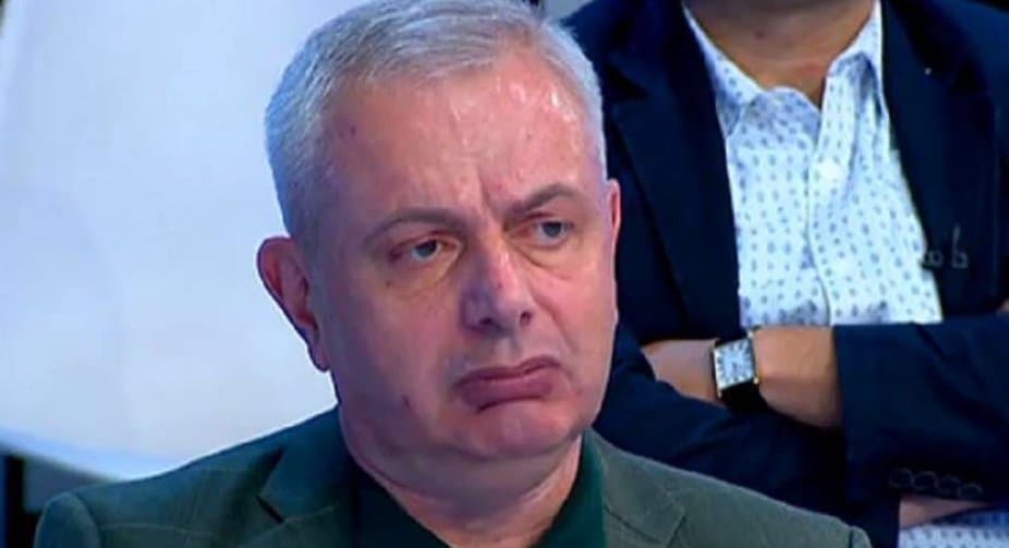 ზაალ ანჯაფარიძე – კიევმა საქართველოს ხელისუფლებას სხვა არჩევანი არ დაუტოვა გარდა იმისა, რომ ან დიპლომატიური ურთიერთობა გაწყვიტოს უკრაინასთან, ან იქ ჩვენი დიპწარმომადგენლობის დონე დააქვეითოს