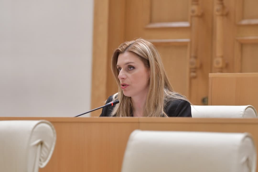 თეონა აქუბარდია – ტოლობის ნიშანი რუსეთსა და დასავლეთს შორის, საქართველოს ევროპულ მომავალს საფრთხეს უქმნის