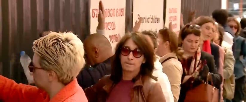 მთავრობის ადმინისტრაციასთან აქონდროპლაზიის სინდრომის მქონე ბავშვების მხარდასაჭერი აქცია იმართება