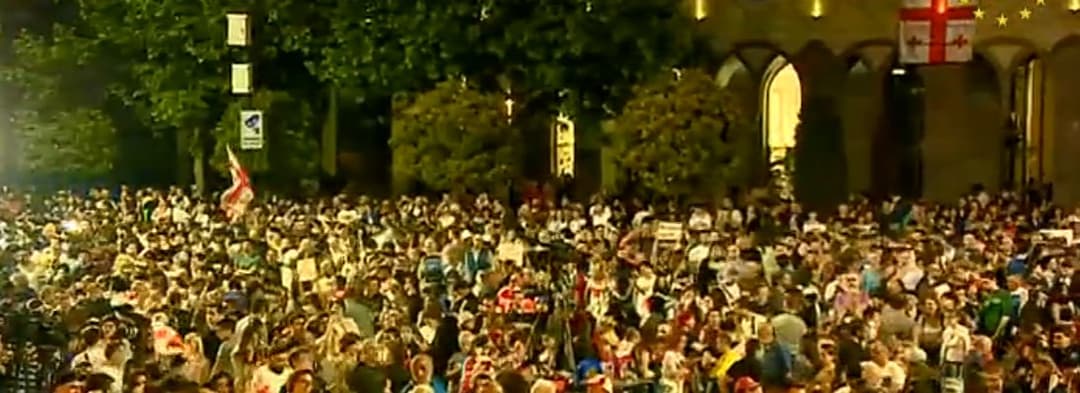 შსს – მიმდინარეობს პოლიციის კორდონების გაყვანა და აქციის მონაწილეებს შესაძლებლობა ექნებათ პროტესტი გამოხატონ მათთვის სასურველ ადგილზე