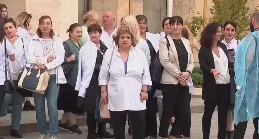 სტომატოლოგები მთავრობის დადგენილებას აპროტესტებენ