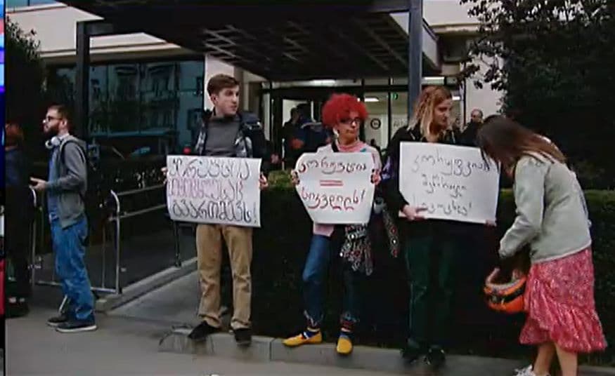 Frontnews image description