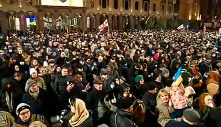 რუსთაველის გამზირზე უკრაინის სოლიდარობის აქცია იმართება