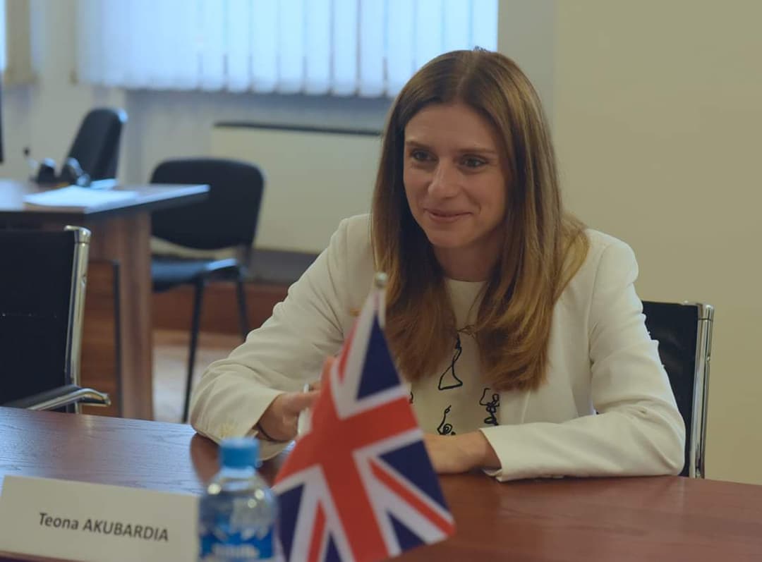 თეონა აქუბარდია – მივიღე გადაწყვეტილება, დავტოვო პარტია “სტრატეგია აღმაშენებელი“, გადავწყვიტე, გავხდე დამოუკიდებელი დეპუტატი