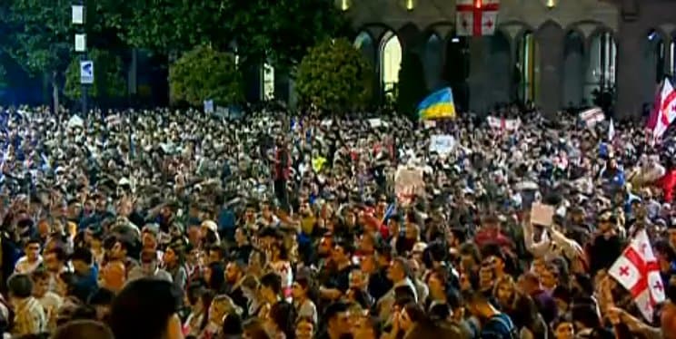 რატი ამაღლობელი – მთელ ქვეყანას ართმევენ მომავალს, პერსპექტივას და რასაც ჰპირდებიან, ეს იზოლაცია და რეპრესიებია