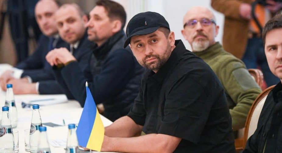 Ukraine to demand ‘opening the humanitarian corridor at least’ from Russia at today’s talks