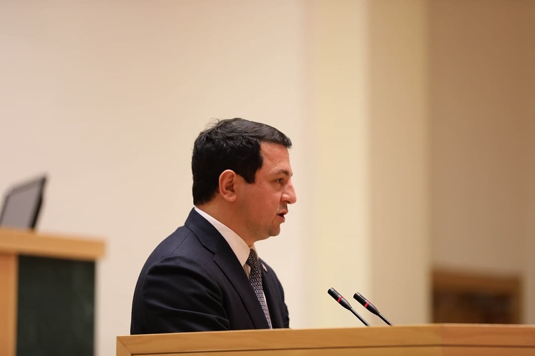 არჩილ თალაკვაძე – “ნაციონალურ მოძრაობას” თავისმა პატრონებმა უთხრეს, რომ უკვე 9-10 არჩევნები წააგეთ, ამიტომ უტოპიაა თქვენზე ფსონის დადება