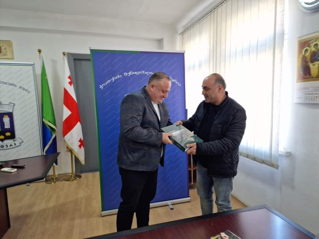 ჭიათურის მუნიციპალიტეტის კულტურის ცენტრთან არსებულ კვარტეტ “ჭიათურას” დავით არჩვაძე უხელმძღვანელებს