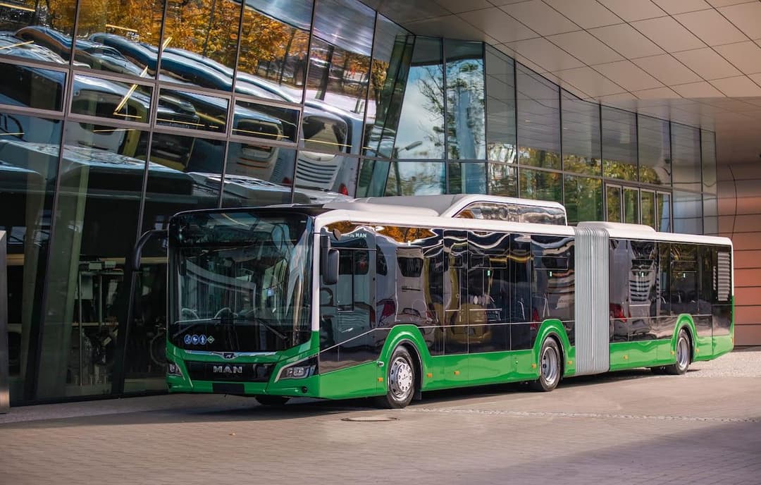 Tbilisi Mayor announces 18-meter buses in December