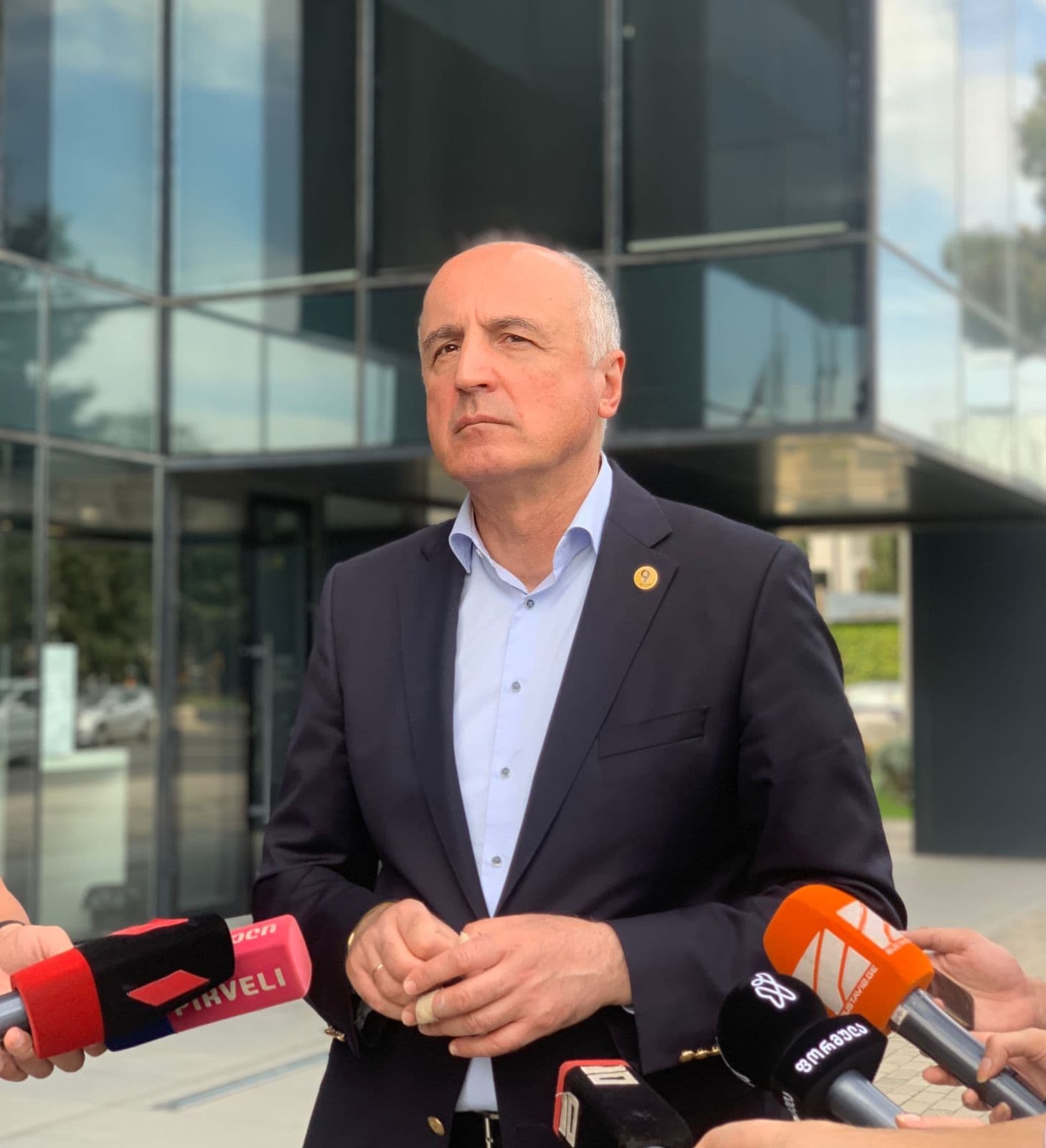 Frontnews image description