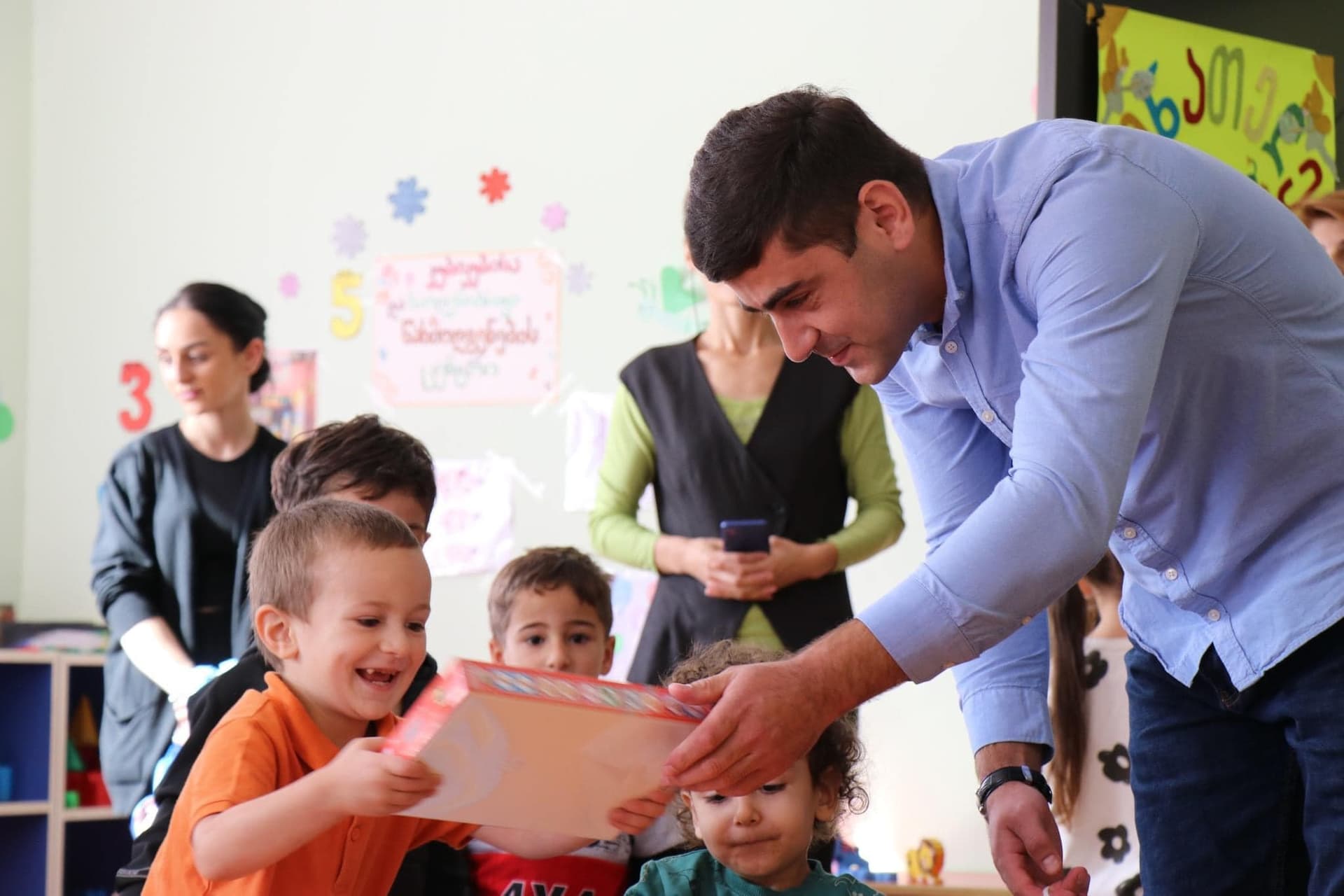 Frontnews image description