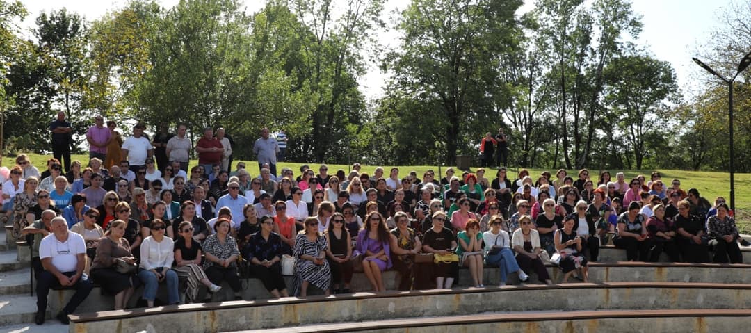 წყალტუბოს მუნიციპალიტეტის მერი პედაგოგებს შეხვდა