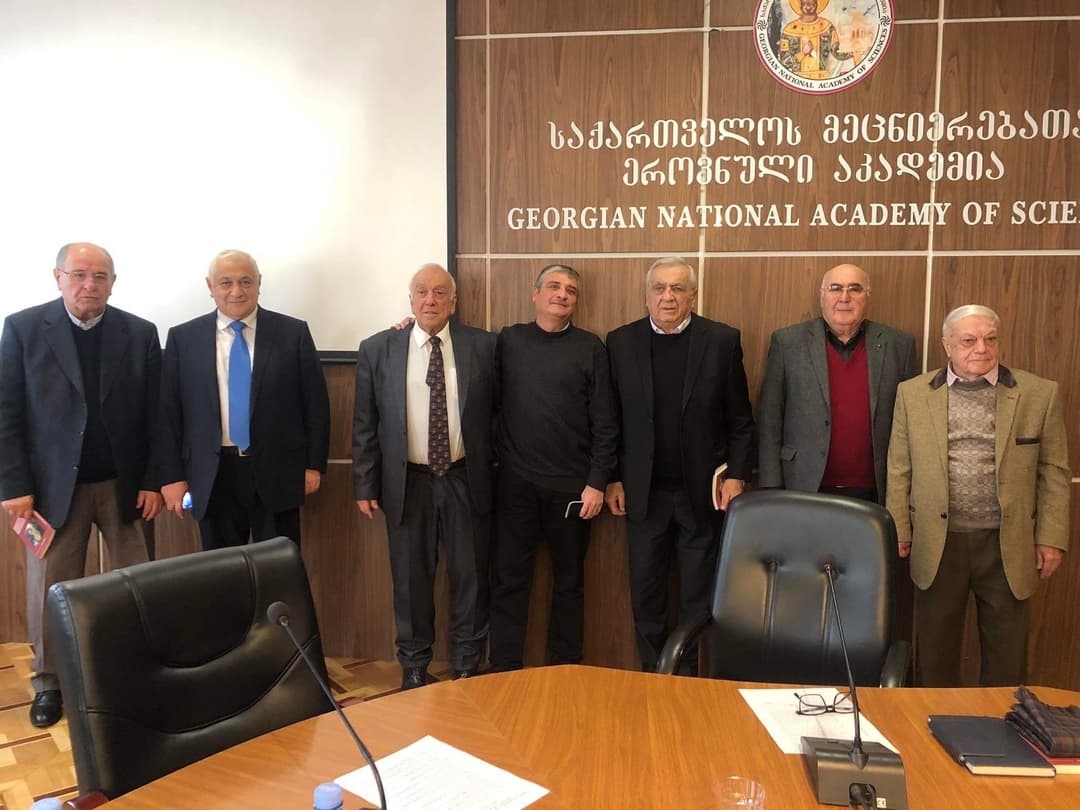 საქართველოს მეცნიერებათა ეროვნულმა აკადემიამ “ევროპის უნივერსიტეტის” პროფესორი ირაკლი ბათიაშვილი დააჯილდოვა