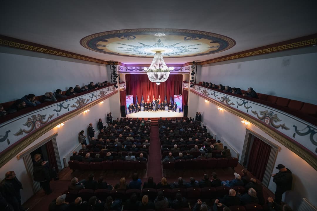 აჭარაში “ქართული ოცნების“ პარტიული კონფერენციები გრძელდება