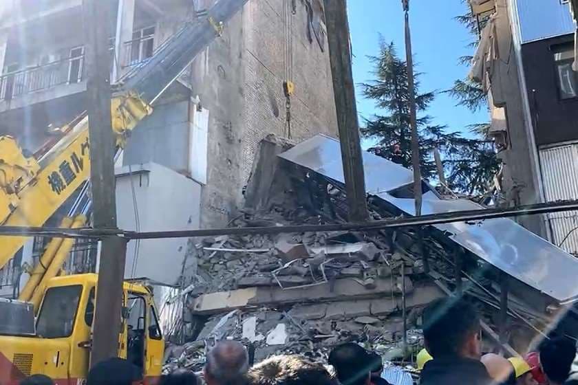 10-15 individuals under rubbles of a collapsed residential building in Batumi