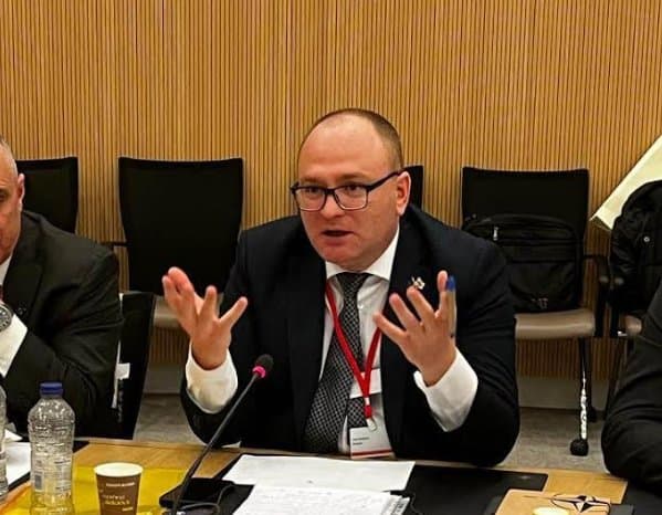 Frontnews image description