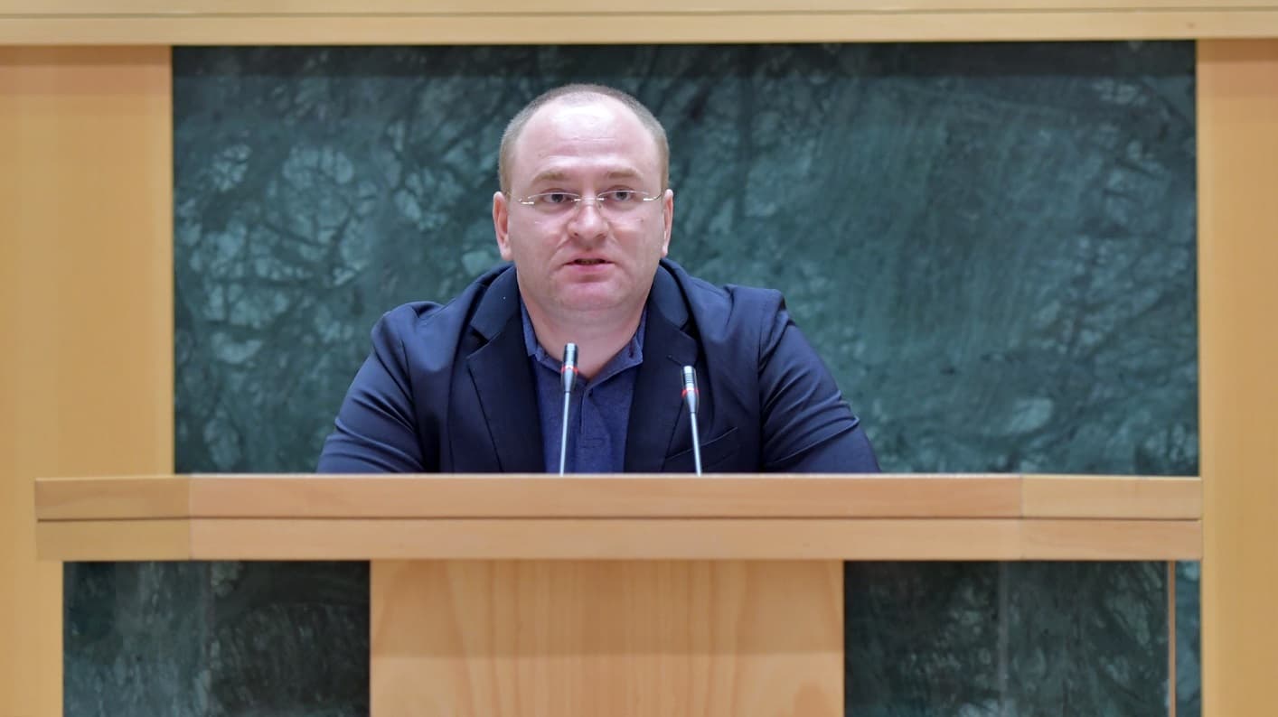 Frontnews image description