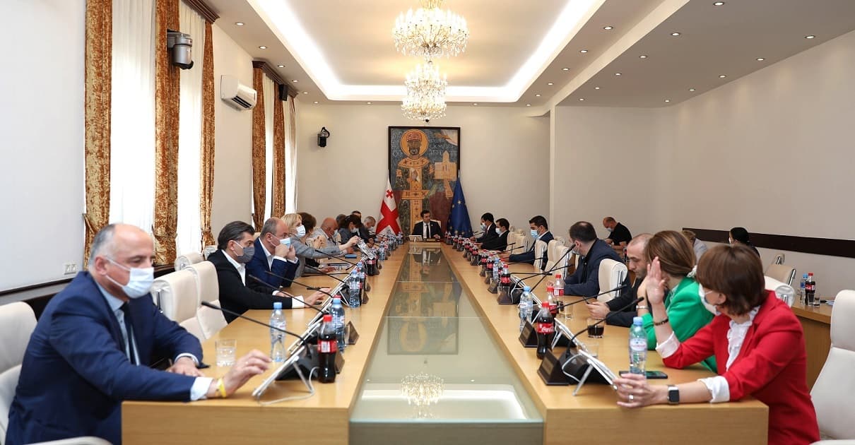 Frontnews image description